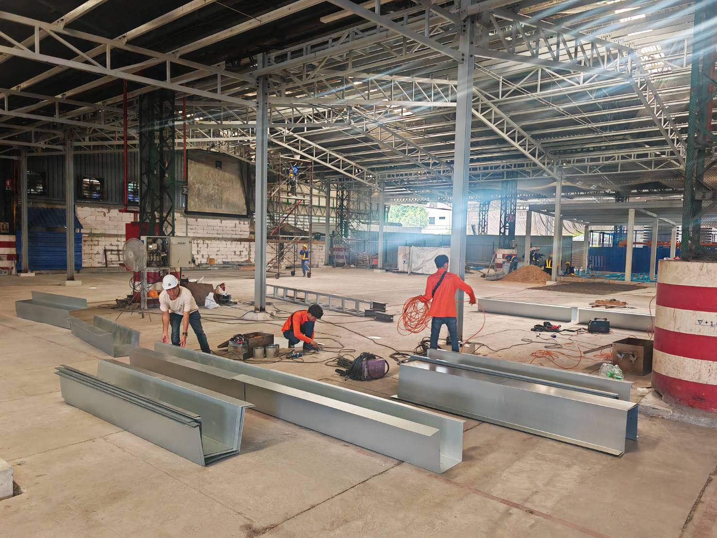 รางน้ำฝน, ติดตั้งรางน้ำฝน, รางน้ำฝนระยอง, ลูกหมุนระบายอากาศ, ขายรางน้ำฝน, อุปกรณ์รางน้ำฝน