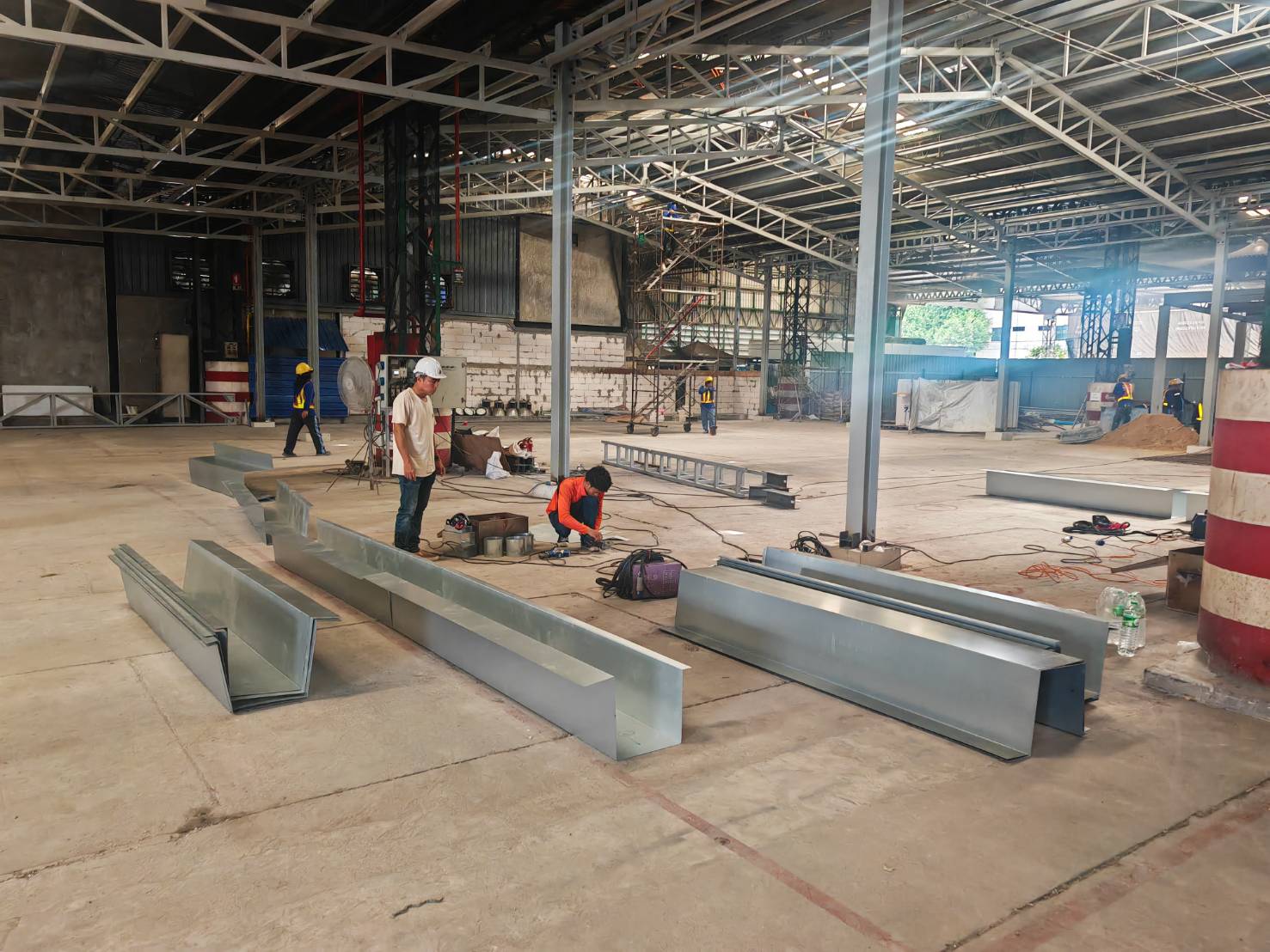 รางน้ำฝน, ติดตั้งรางน้ำฝน, รางน้ำฝนระยอง, ลูกหมุนระบายอากาศ, ขายรางน้ำฝน, อุปกรณ์รางน้ำฝน