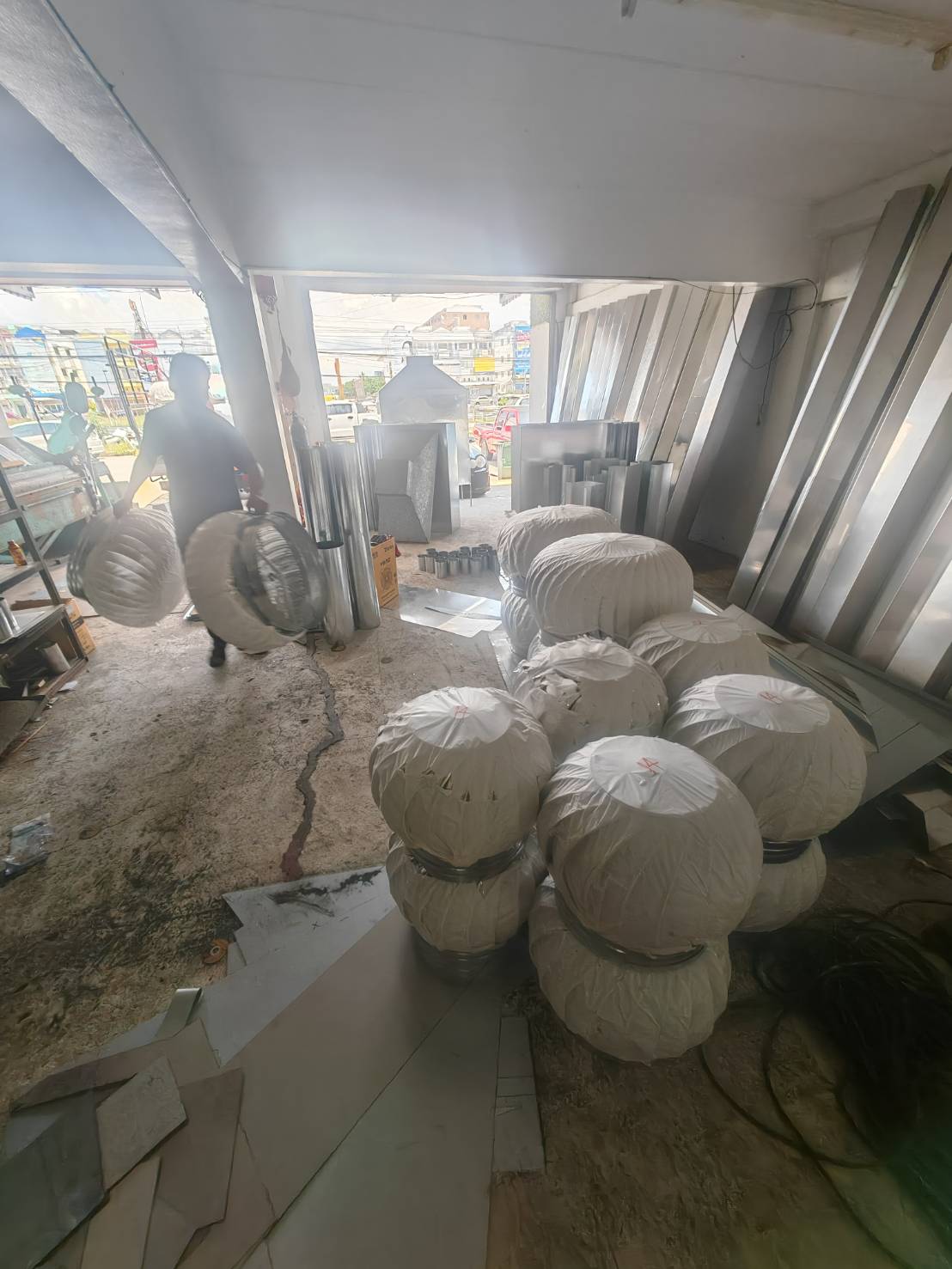 รางน้ำฝน, ติดตั้งรางน้ำฝน, รางน้ำฝนระยอง, ลูกหมุนระบายอากาศ, ขายรางน้ำฝน, อุปกรณ์รางน้ำฝน