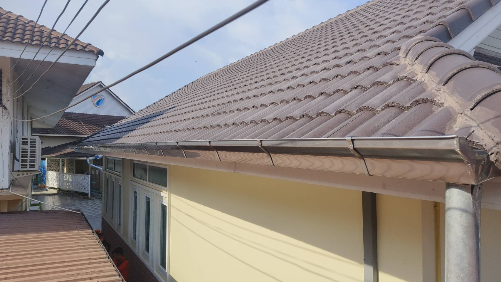 รางน้ำฝน, ติดตั้งรางน้ำฝน, รางน้ำฝนระยอง, ลูกหมุนระบายอากาศ, ขายรางน้ำฝน, อุปกรณ์รางน้ำฝน